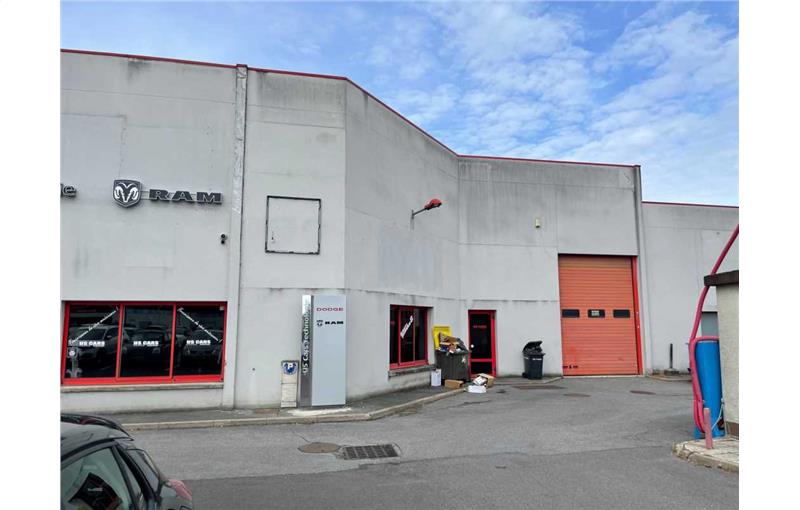 Location d'entrepôt de 530 m² à Pontault-Combault - 77340 photo - 1