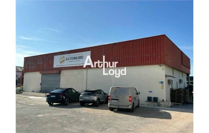 Location d'entrepôt de 1 870 m² à Puget-sur-Argens - 83480 photo - 1