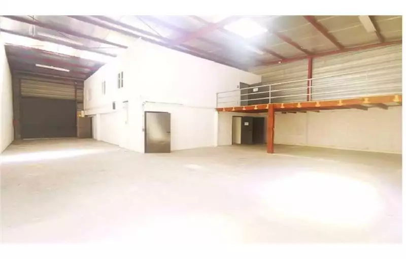 Location d'entrepôt de 578 m² à Quincy-Voisins - 77860