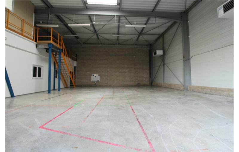 Location d'entrepôt de 470 m² à Reims - 51100 photo - 1