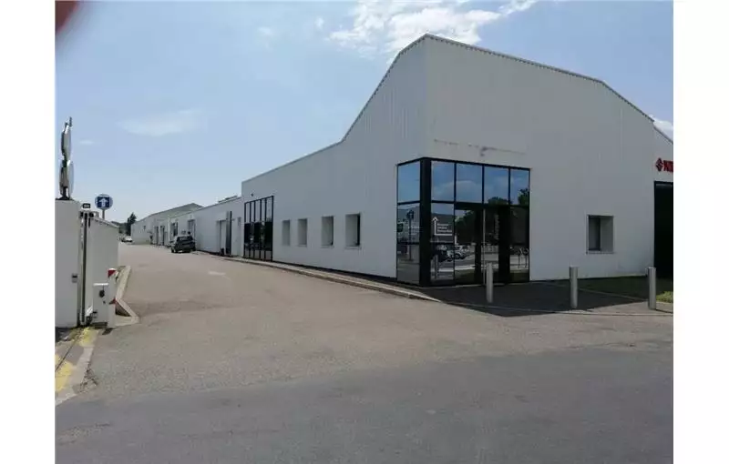 Location d'entrepôt de 500 m² à Reyrieux - 01600