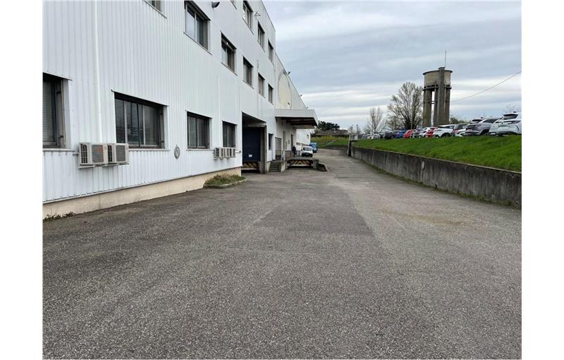 Location d'entrepôt de 1 600 m² à Rillieux-la-Pape - 69140 photo - 1