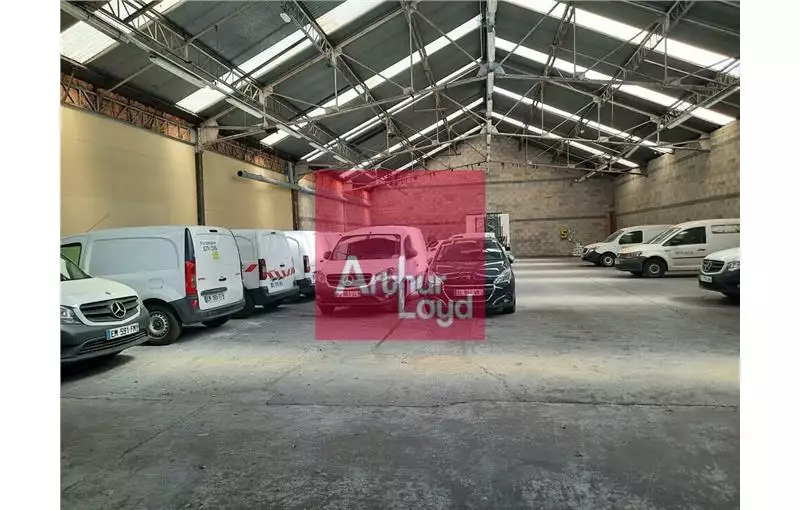 Location d'entrepôt de 1000 m² à Riom - 63200