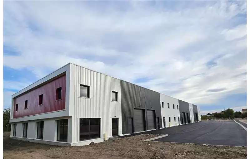 Location d'entrepôt de 4697 m² à Riorges - 42153