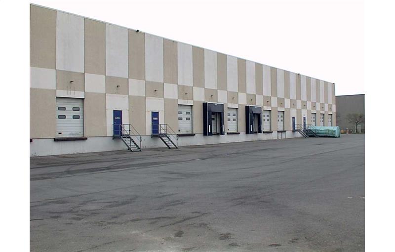 Location d'entrepôt de 4 239 m² à Roissy-en-France - 95700 photo - 1
