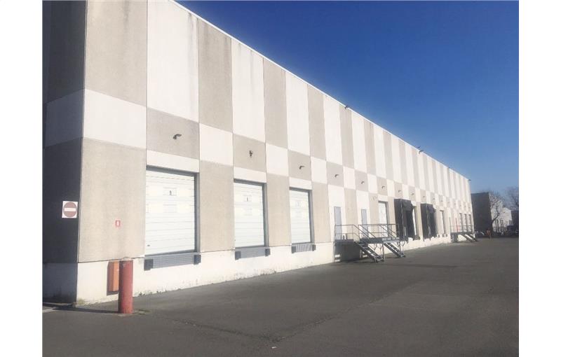 Location d'entrepôt de 4 410 m² à Roissy-en-France - 95700 photo - 1