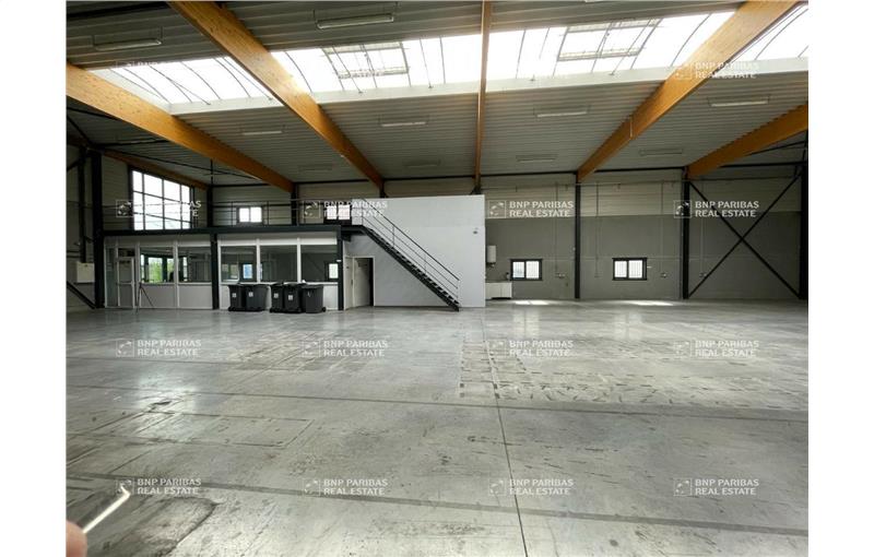 Location d'entrepôt de 544 m² à Roncq - 59223 photo - 1