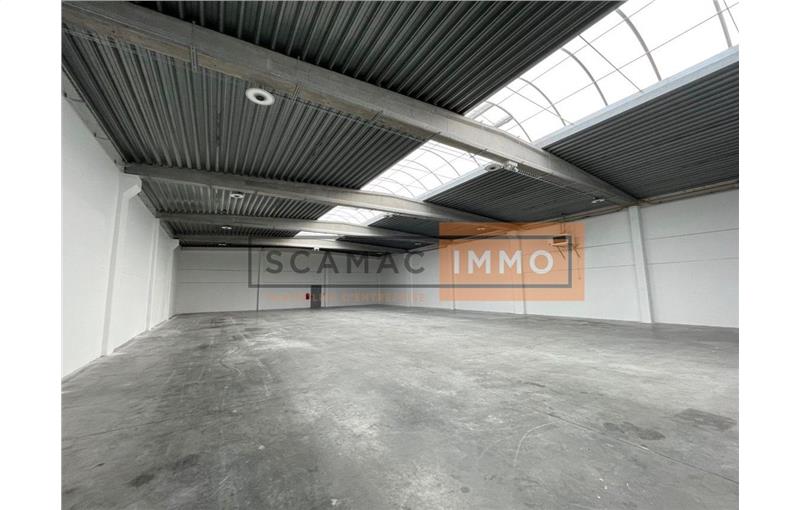 Location d'entrepôt de 699 m² à Roncq - 59223 photo - 1