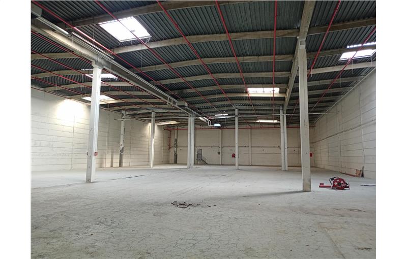 Location d'entrepôt de 2 100 m² à Rosny-sous-Bois - 93110 photo - 1
