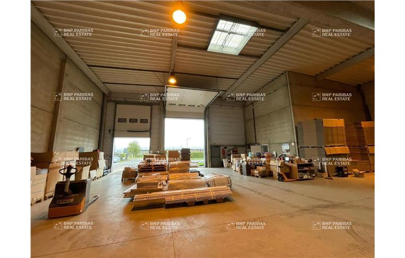 Location d'entrepôt de 1 011 m² à Sainghin-en-Mélantois - 59262 photo - 1