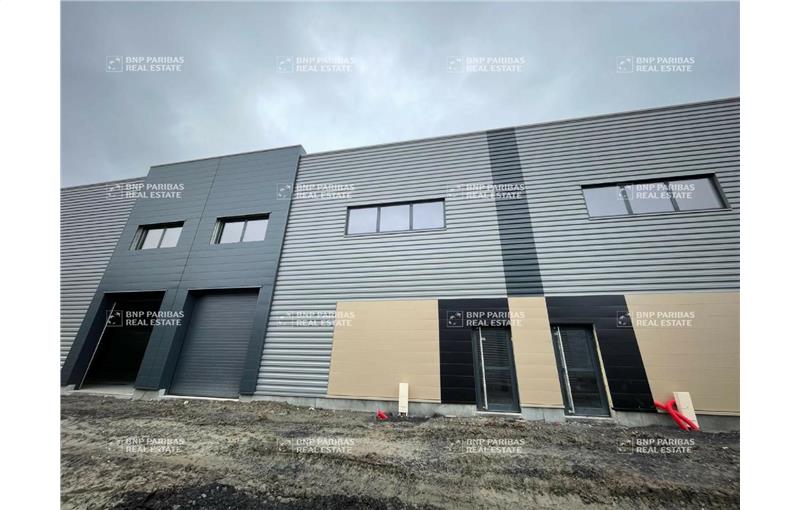 Location d'entrepôt de 3 457 m² à Sainghin-en-Mélantois - 59262 photo - 1