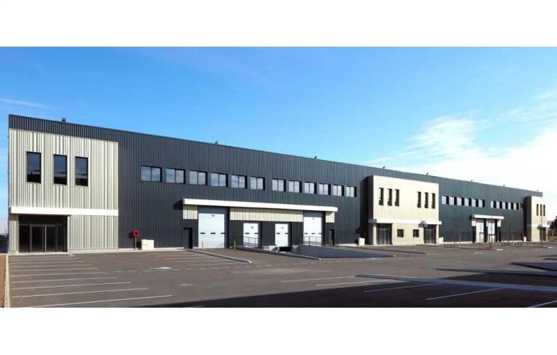 Location d'entrepôt de 7 370 m² à Saint-Bonnet-de-Mure - 69720 photo - 1