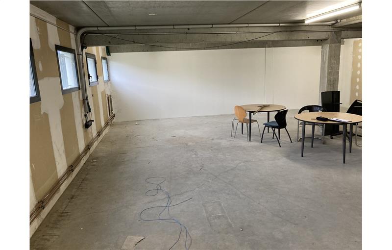 Location d'entrepôt de 130 m² à Saint-Étienne - 42000 photo - 1