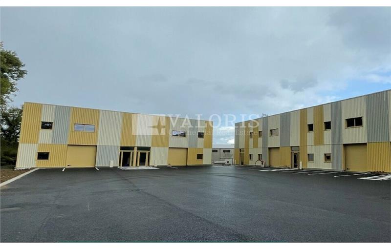 Location d'entrepôt de 1 523 m² à Saint-Genis-Laval - 69230 photo - 1