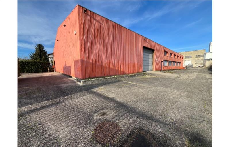 Location d'entrepôt de 1 300 m² à Saint-Genis-Laval - 69230 photo - 1