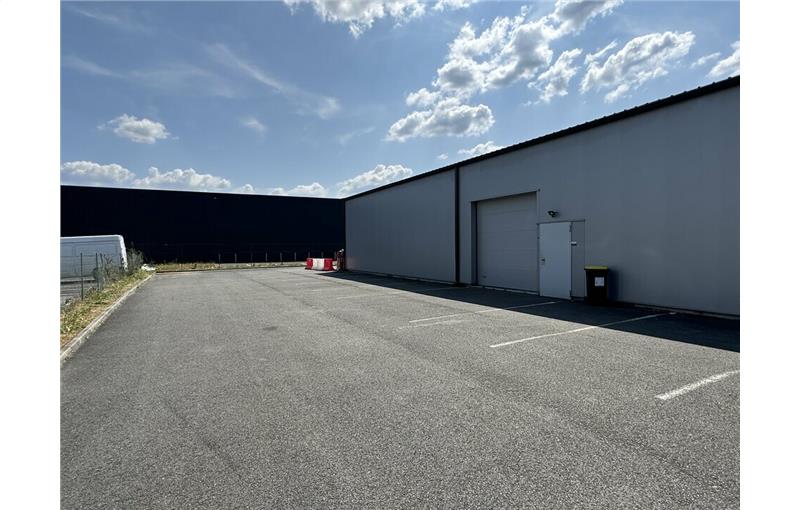Location d'entrepôt de 320 m² à Saint-Jean-d'Illac - 33127 photo - 1