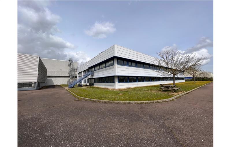 Location d'entrepôt de 16 650 m² à Saint-Marcel - 71380 photo - 1