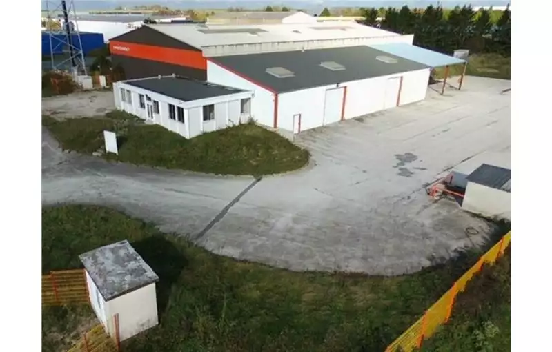 Location d'entrepôt de 565 m² à Saint-Martin-sur-le-Pré - 51520