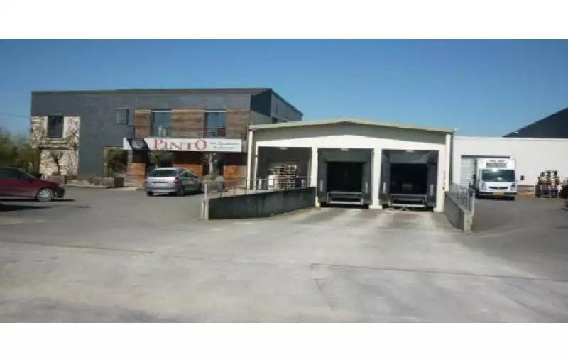 Location d'entrepôt de 2392 m² à Saint-Martin-sur-Ocre - 45500