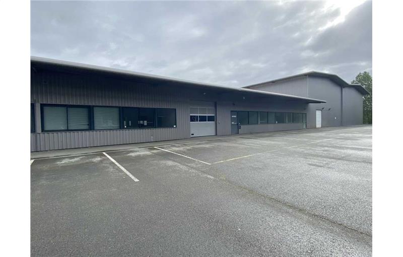 Location d'entrepôt de 3 236 m² à Saint-Médard-d'Eyrans - 33650 photo - 1