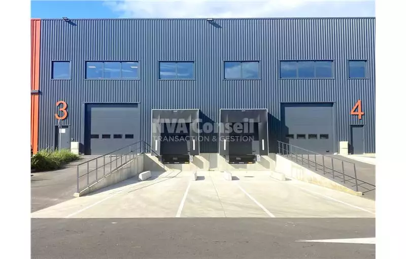 Location d'entrepôt de 1225 m² à Saint-Ouen-l'Aumône - 95310