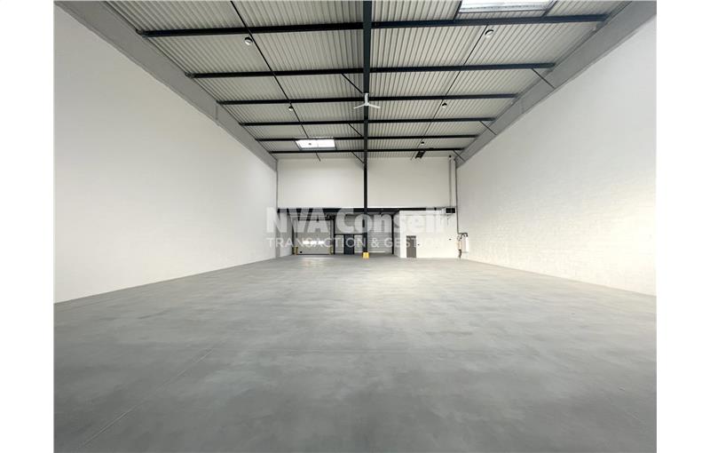 Location d'entrepôt de 599 m² à Saint-Ouen-l'Aumône - 95310 photo - 1