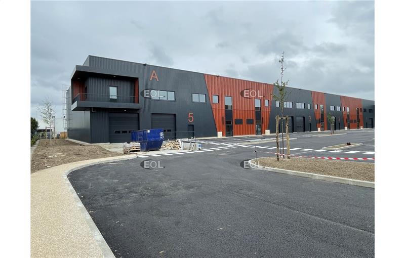 Location d'entrepôt de 3 574 m² à Saint-Ouen-l'Aumône - 95310 photo - 1