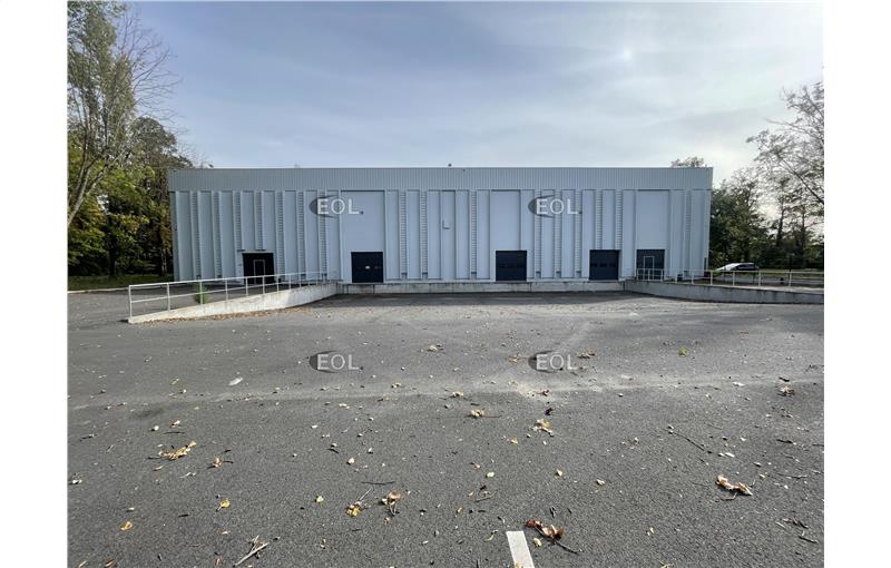 Location d'entrepôt de 3 500 m² à Saint-Ouen-l'Aumône - 95310 photo - 1