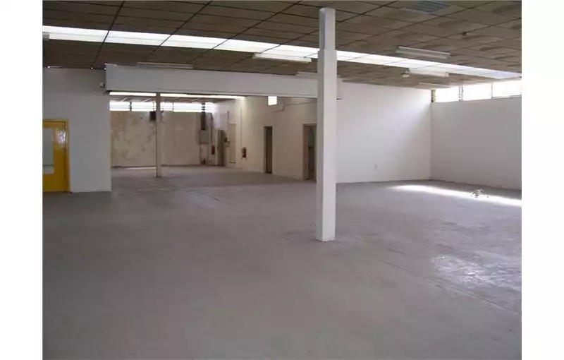 Location d'entrepôt de 600 m² à Saint-Pierre-des-Corps - 37700