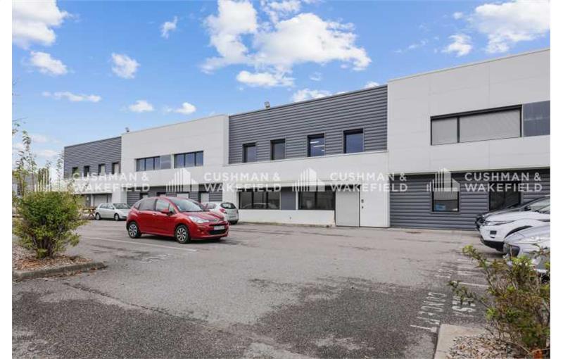 Location d'entrepôt de 395 m² à Saint-Priest - 69800 photo - 1