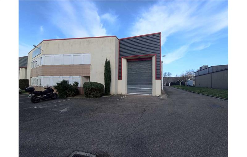 Location d'entrepôt de 370 m² à Saint-Priest - 69800 photo - 1