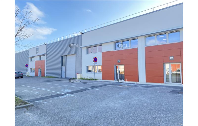 Location d'entrepôt de 643 m² à Saint-Priest - 69800 photo - 1