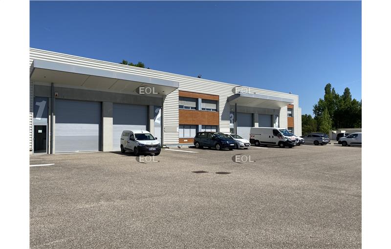Location d'entrepôt de 790 m² à Saint-Priest - 69800 photo - 1