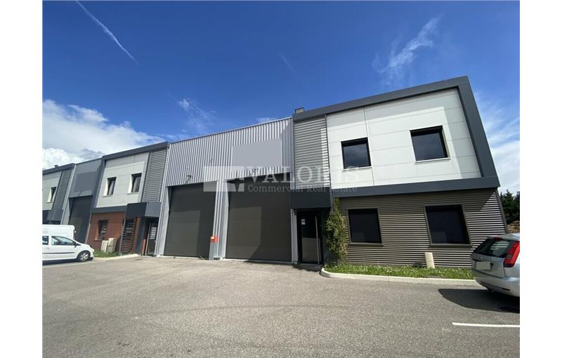 Location d'entrepôt de 331 m² à Saint-Priest - 69800 photo - 1