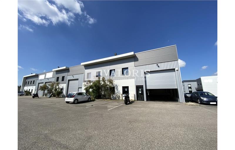 Location d'entrepôt de 660 m² à Saint-Priest - 69800 photo - 1