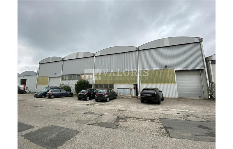 Location d'entrepôt de 700 m² à Saint-Priest - 69800 photo - 1