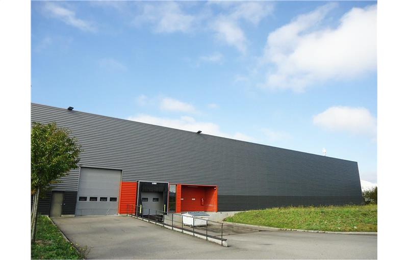 Location d'entrepôt de 5 002 m² à Saint-Priest - 69800 photo - 1
