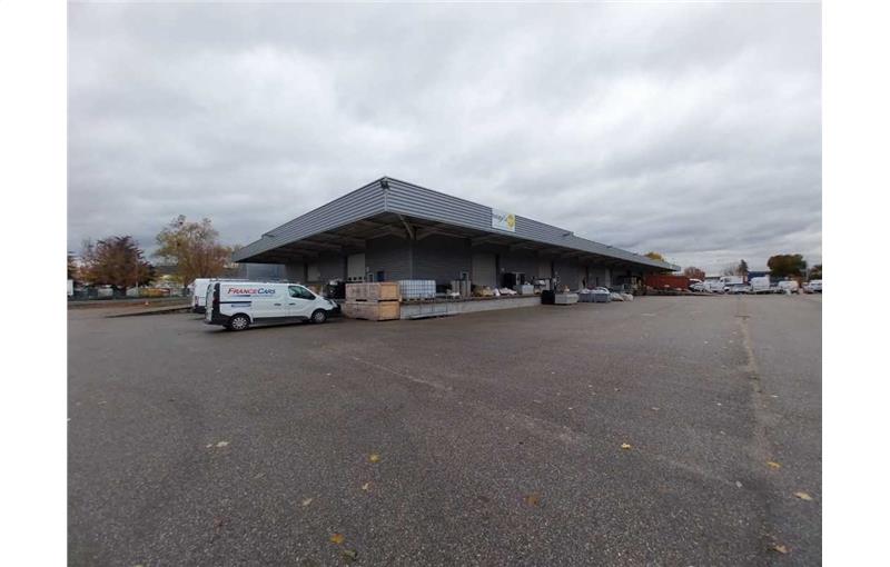 Location d'entrepôt de 3 499 m² à Saint-Quentin-Fallavier - 38070 photo - 1