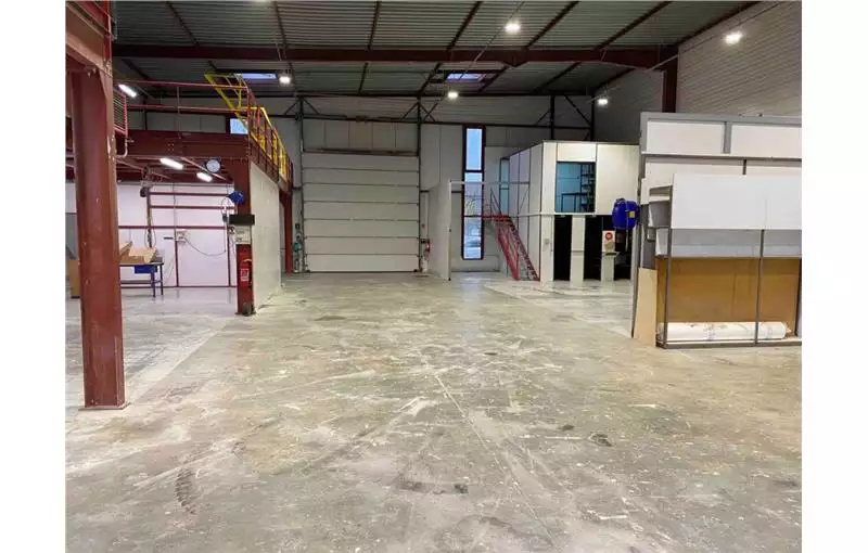 Location d'entrepôt de 1560 m² à Saint-Thibault-des-Vignes - 77400