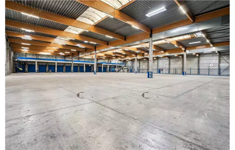 Location d'entrepôt de 5023 m² à Saint-Thibault-des-Vignes - 77400
