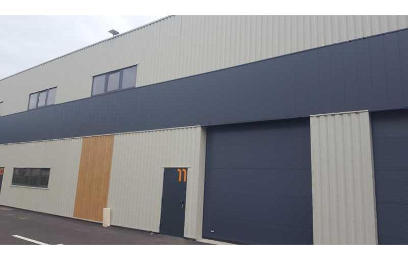Location d'entrepôt de 374 m² à Salleboeuf - 33370 photo - 1