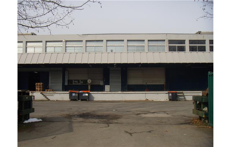 Location d'entrepôt de 2 740 m² à Sarcelles - 95200 photo - 1