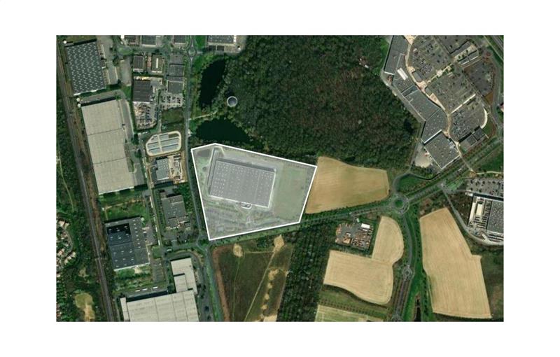 Location d'entrepôt de 22 582 m² à Savigny-le-Temple - 77176 photo - 1