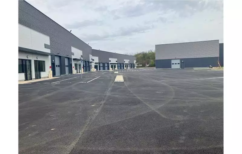 Location d'entrepôt de 4578 m² à Savigny-le-Temple - 77176