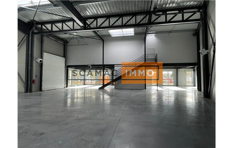Location d'entrepôt de 572 m² à Seclin - 59113 photo - 1