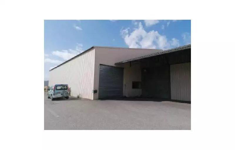 Location d'entrepôt de 1100 m² à Sisteron - 04200