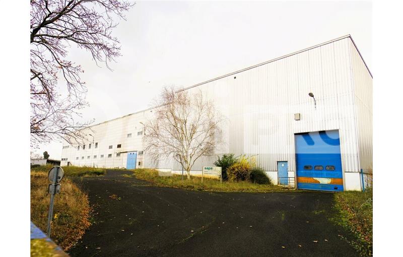 Location d'entrepôt de 1 000 m² à Soissons - 02200 photo - 1