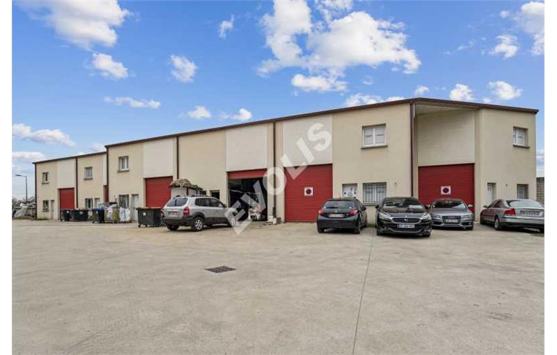 Location d'entrepôt de 955 m² à Stains - 93240 photo - 1
