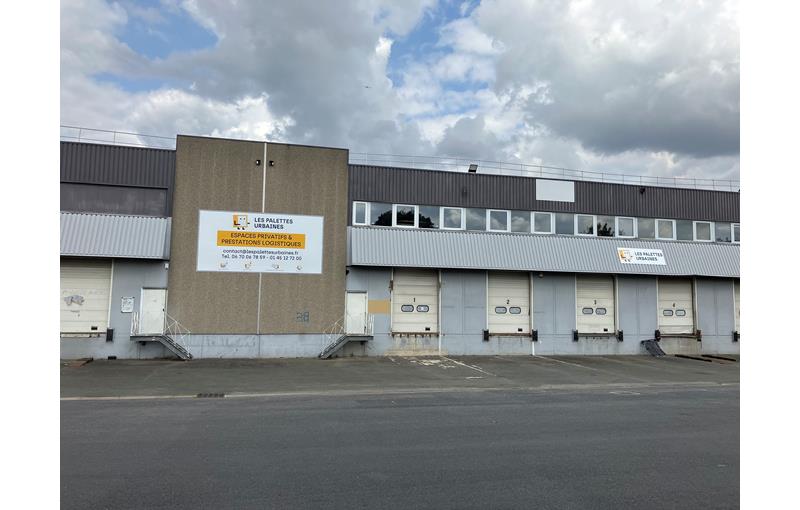 Location d'entrepôt de 700 m² à Stains - 93240 photo - 1