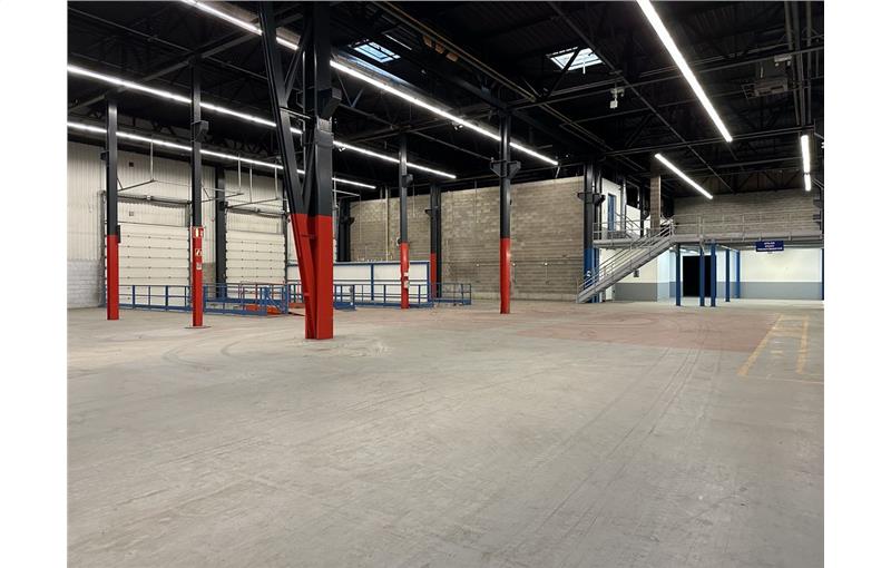 Location d'entrepôt de 1 920 m² à Strasbourg - 67000 photo - 1